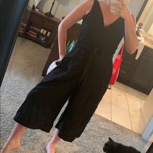 LIKE NEW 🚨 Black 3/4 Length Romper